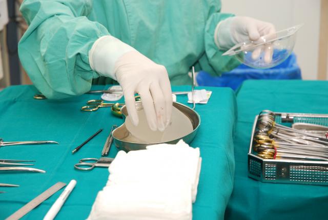 Određen tip grudnih implantata izaziva težak oblik raka